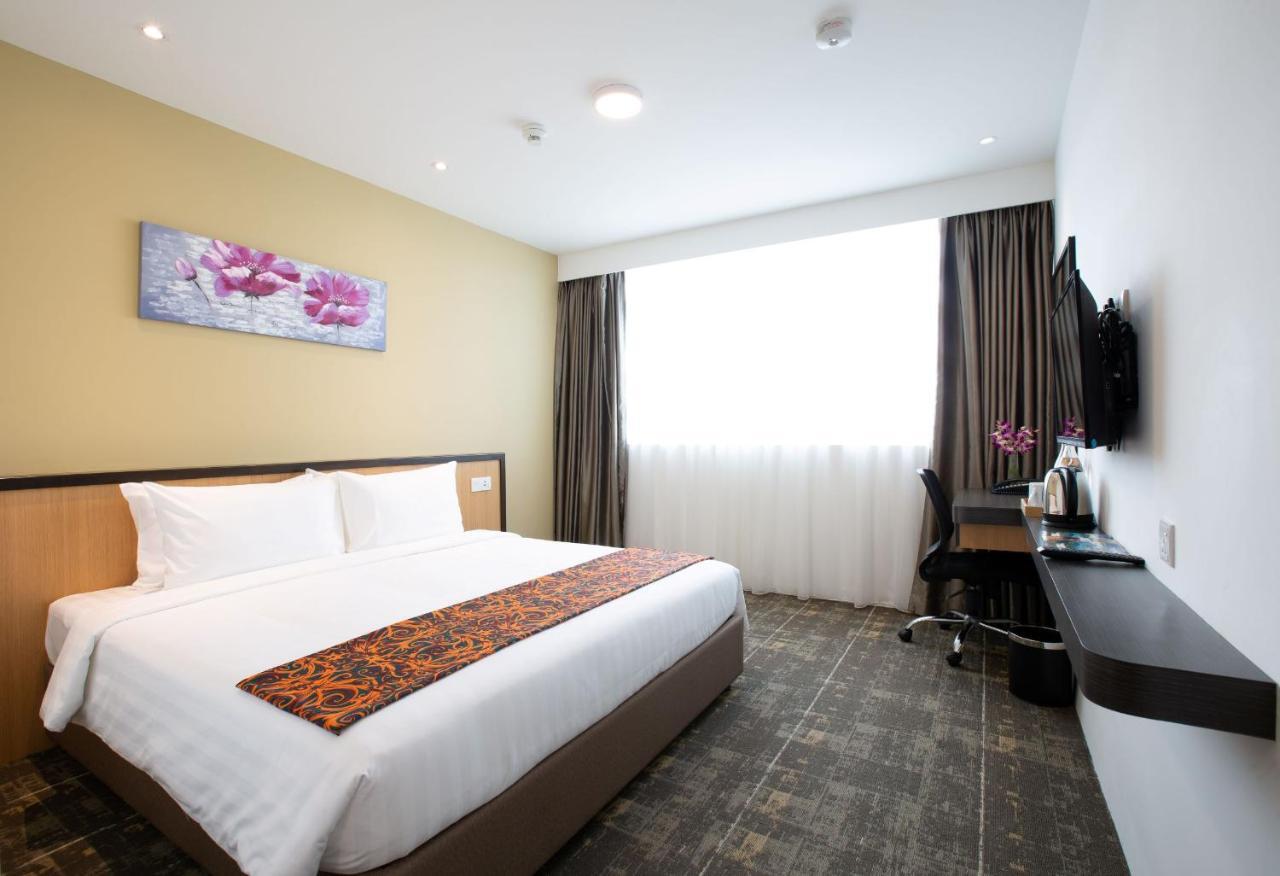 Hotel 7 Suria Kota Kinabalu Exterior foto